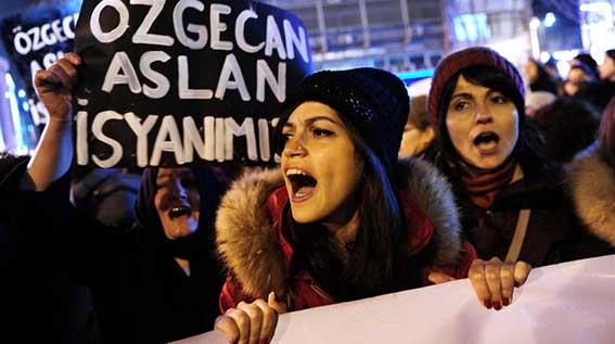 Selin Çağatay:«Η γυναικεία απελευθέρωση πρέπει να στοχεύει εξίσου την πατριαρχία και τον καπιταλισμό»